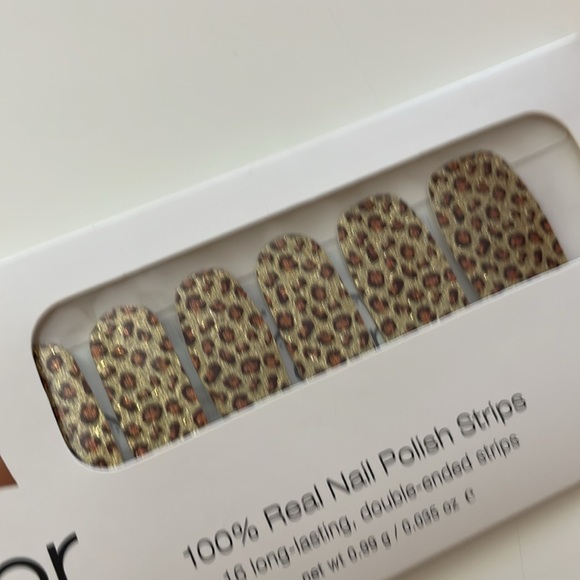 NIB - Color Street “Everyday Perfect” 4-pack of Classic Nail Strips - Picture 8 of 10